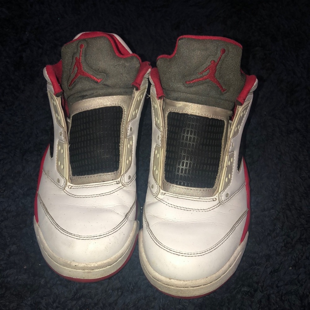 Air Jordan 5 low fire red